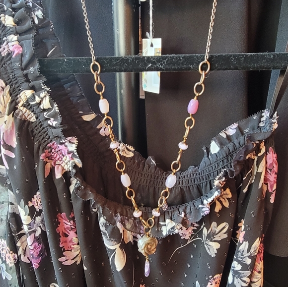 NWOT Whitehouse Blackmarket Flower 👚 Blouse Sz L - Picture 7 of 9